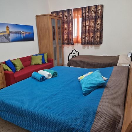 Saracini'S Homestay Attard Bagian luar foto
