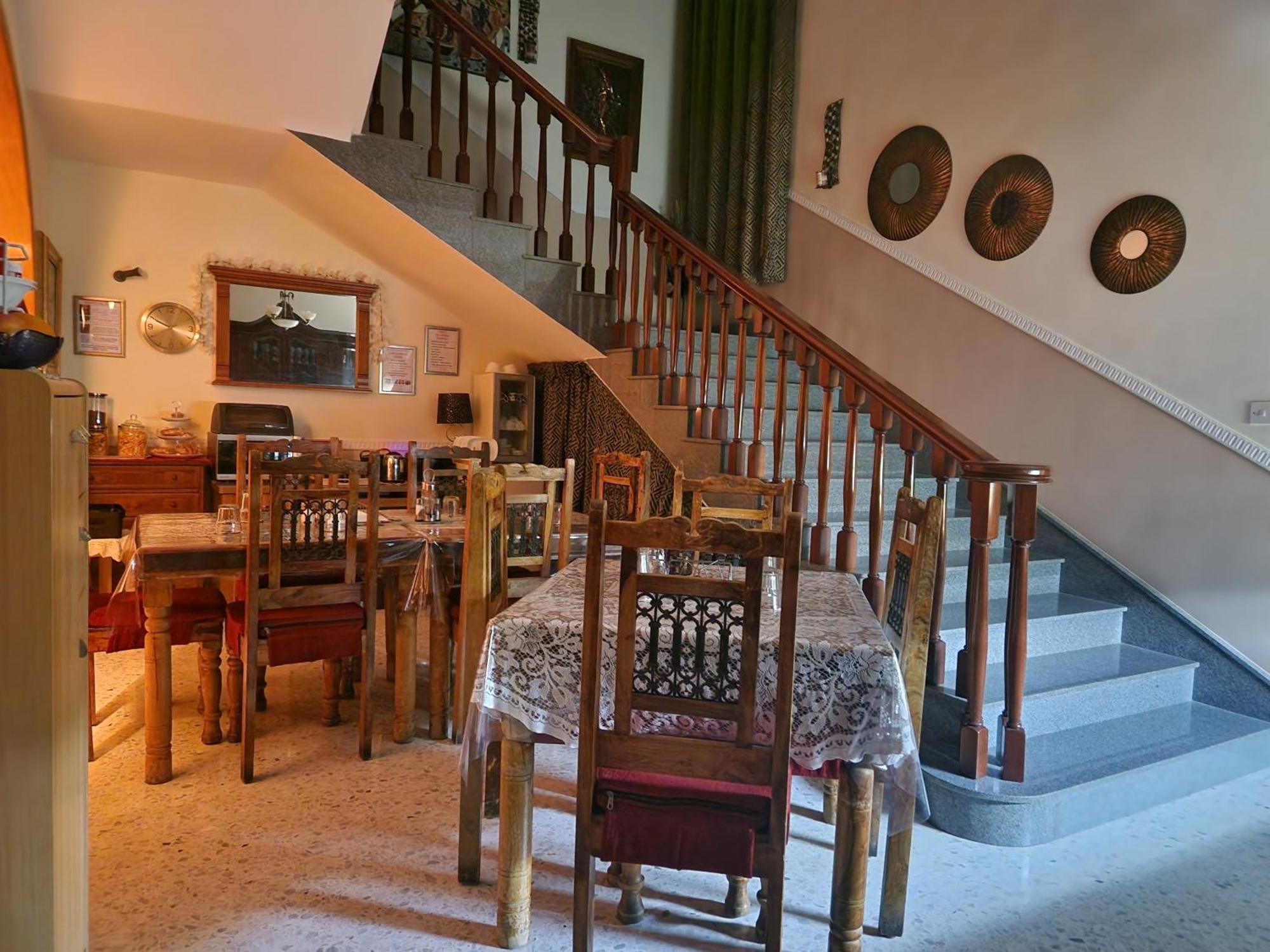 Saracini'S Homestay Attard Bagian luar foto