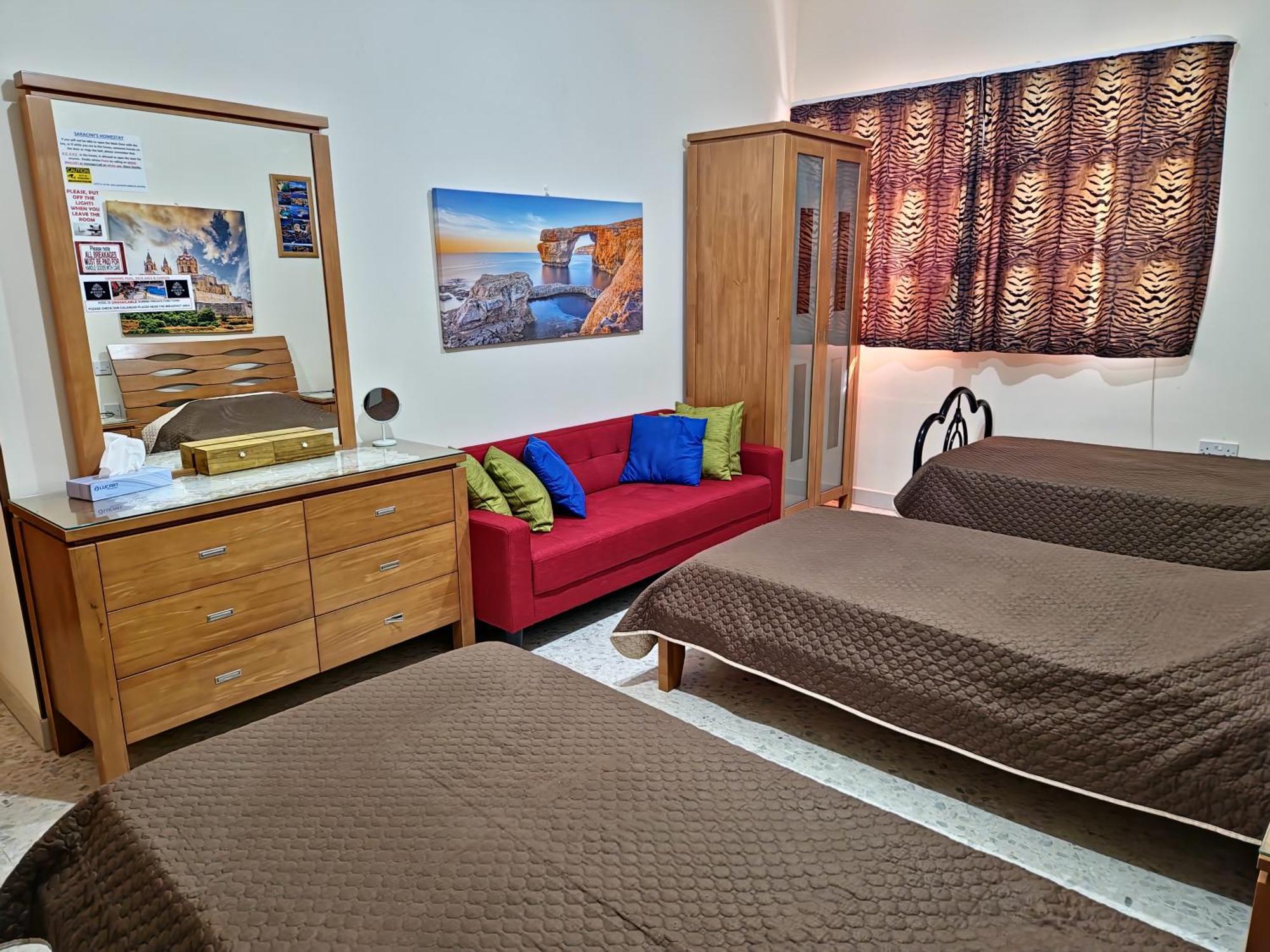 Saracini'S Homestay Attard Bagian luar foto