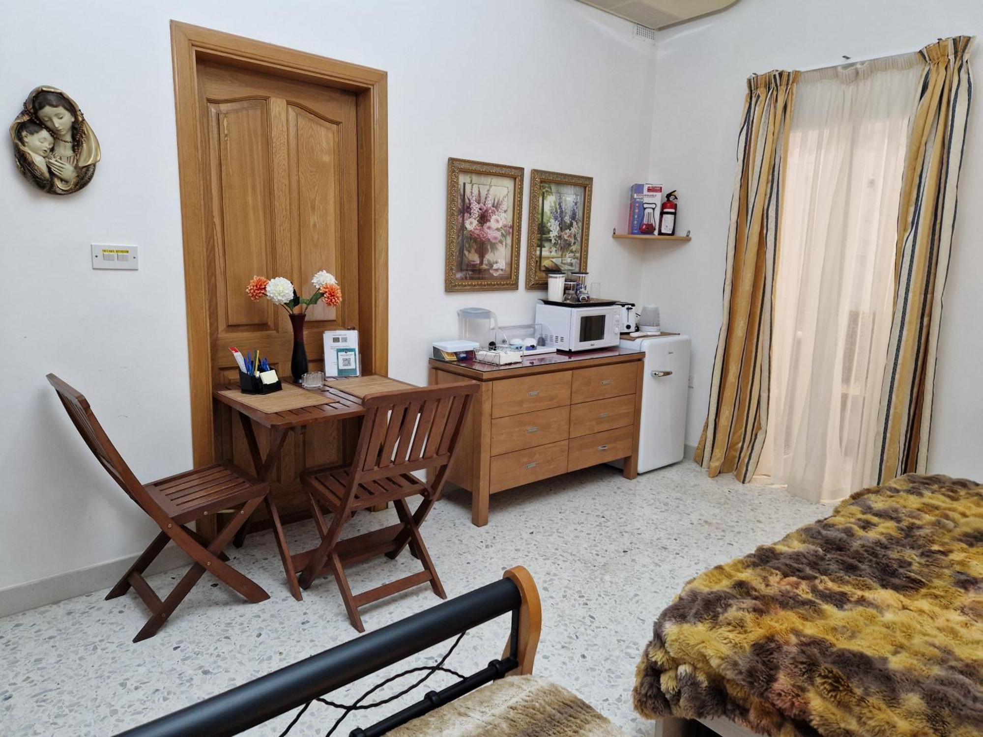 Saracini'S Homestay Attard Bagian luar foto