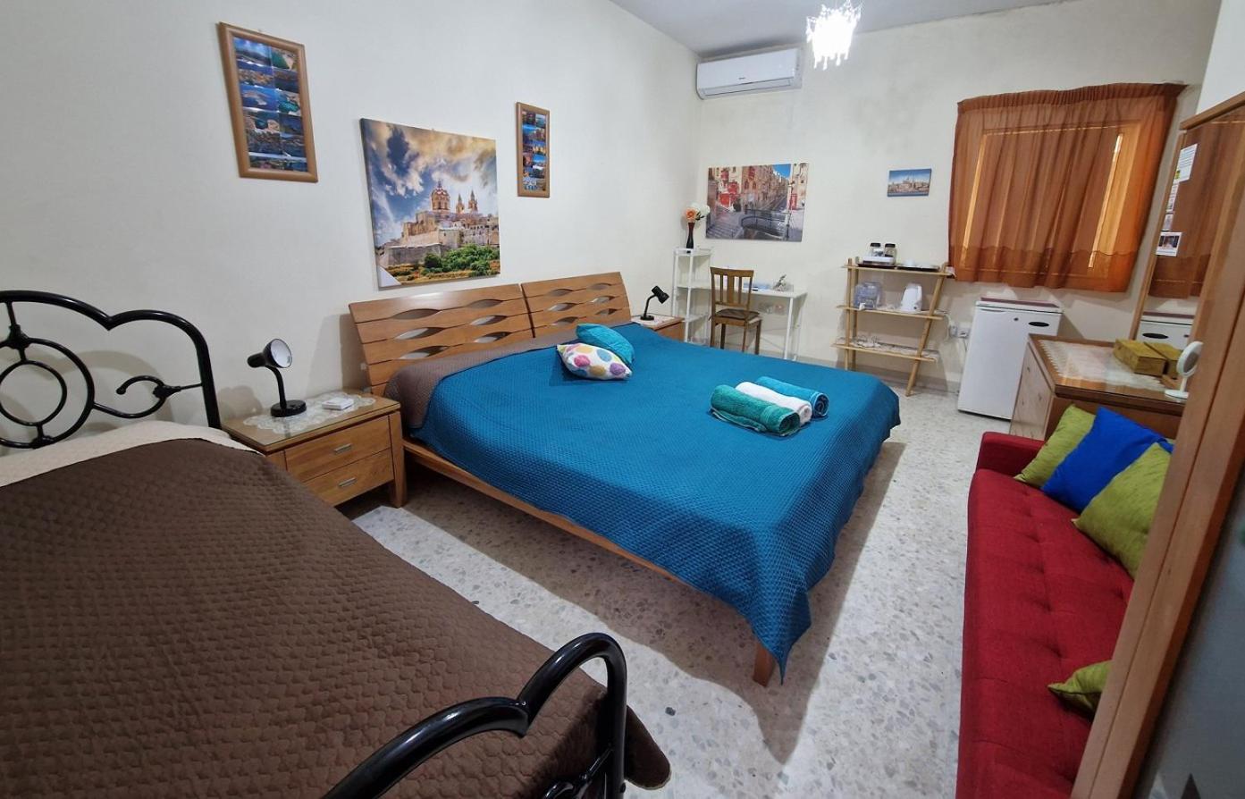 Saracini'S Homestay Attard Bagian luar foto