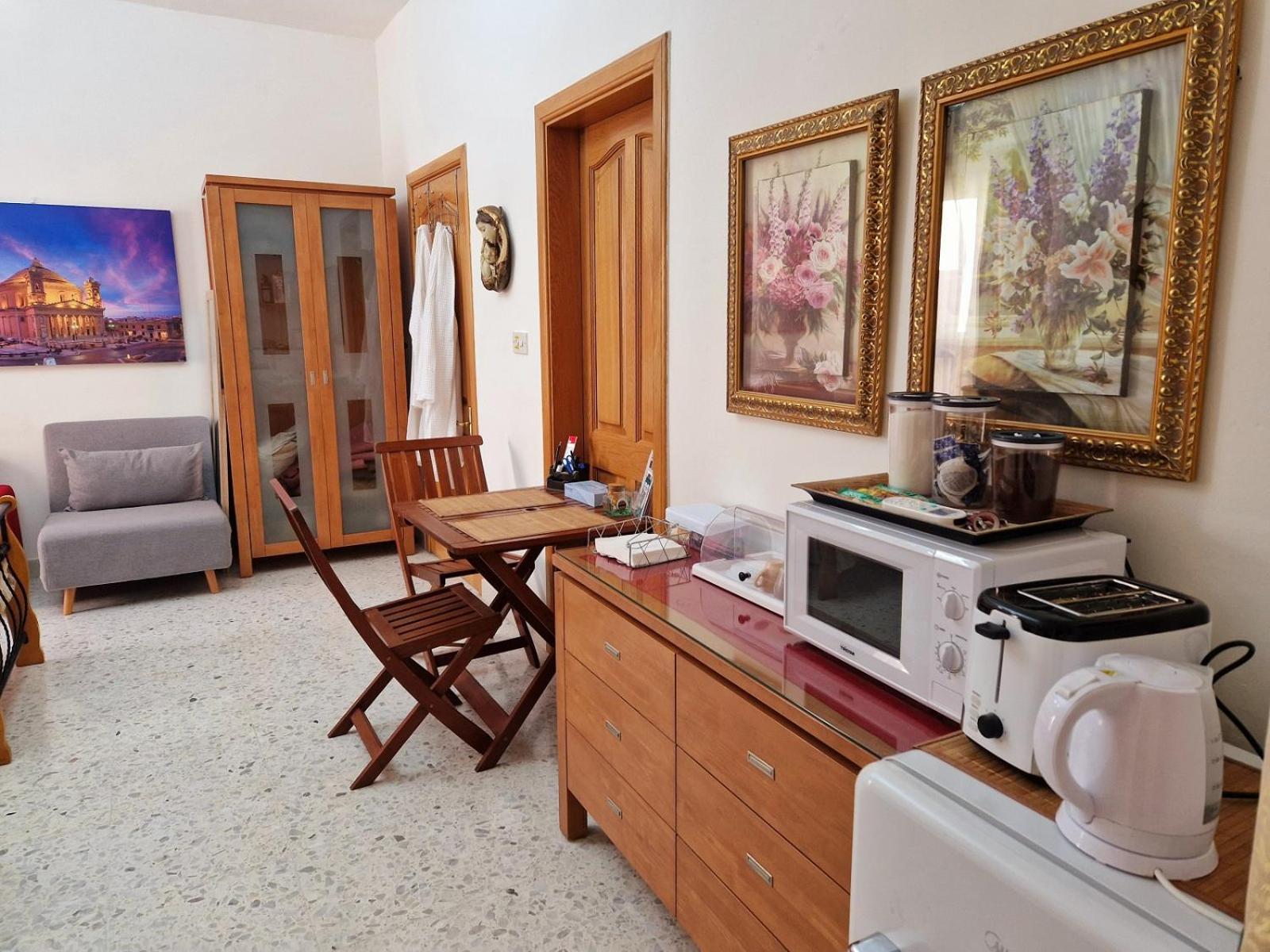 Saracini'S Homestay Attard Bagian luar foto