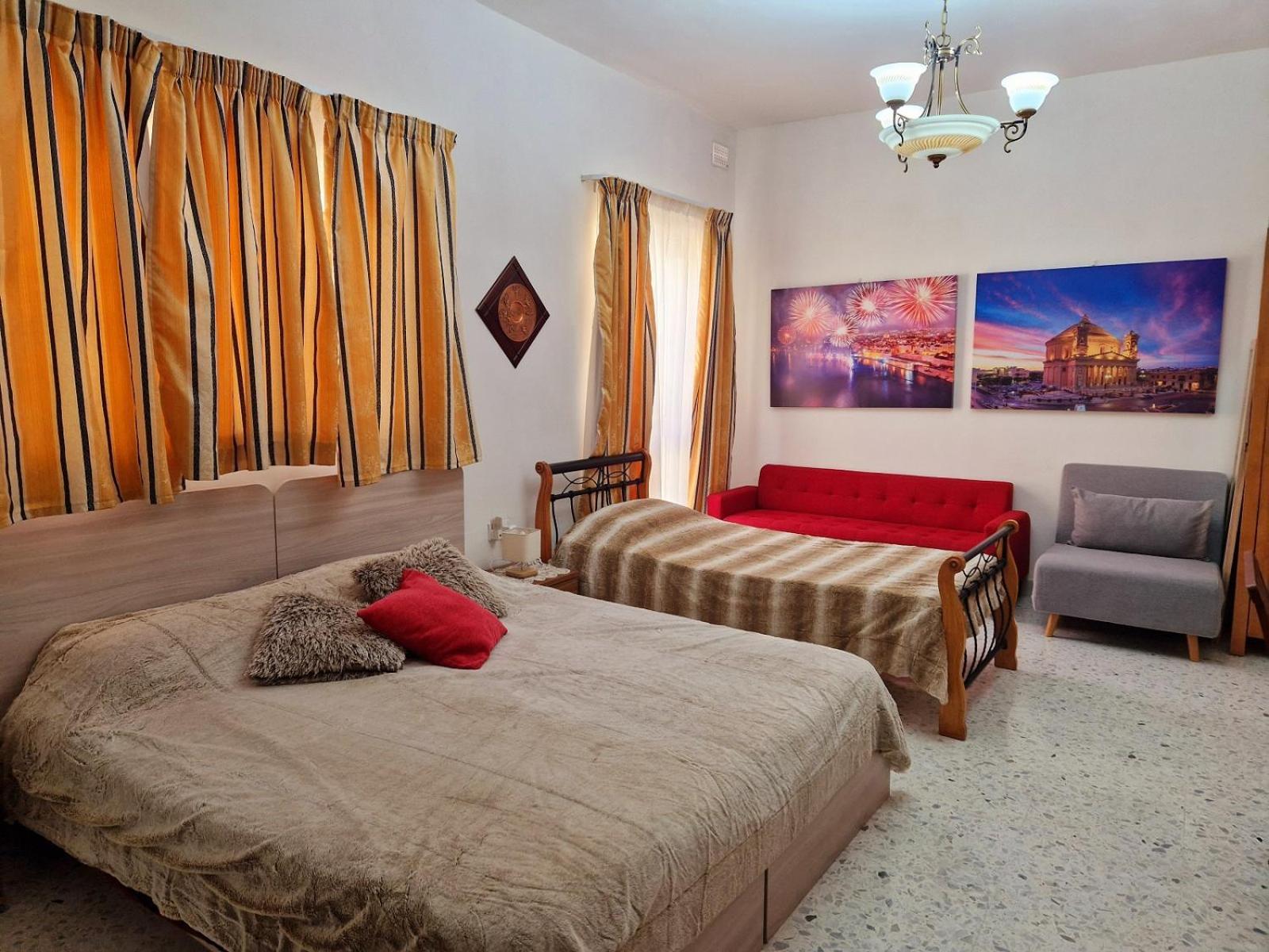 Saracini'S Homestay Attard Bagian luar foto