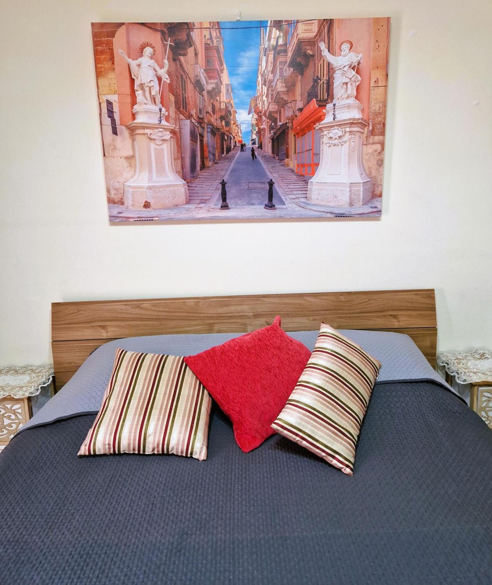 Saracini'S Homestay Attard Bagian luar foto